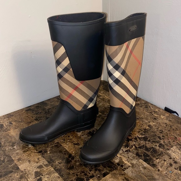 Burberry Shoes - Burberry boots
